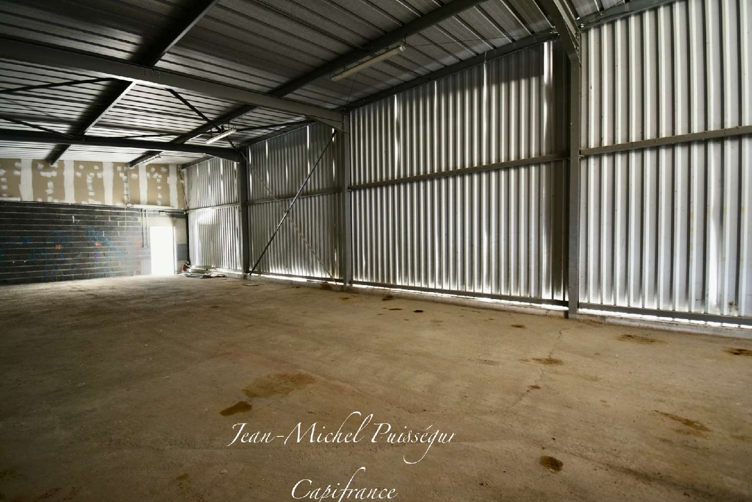 for sale commercial Montréjeau Haute-Garonne 5
