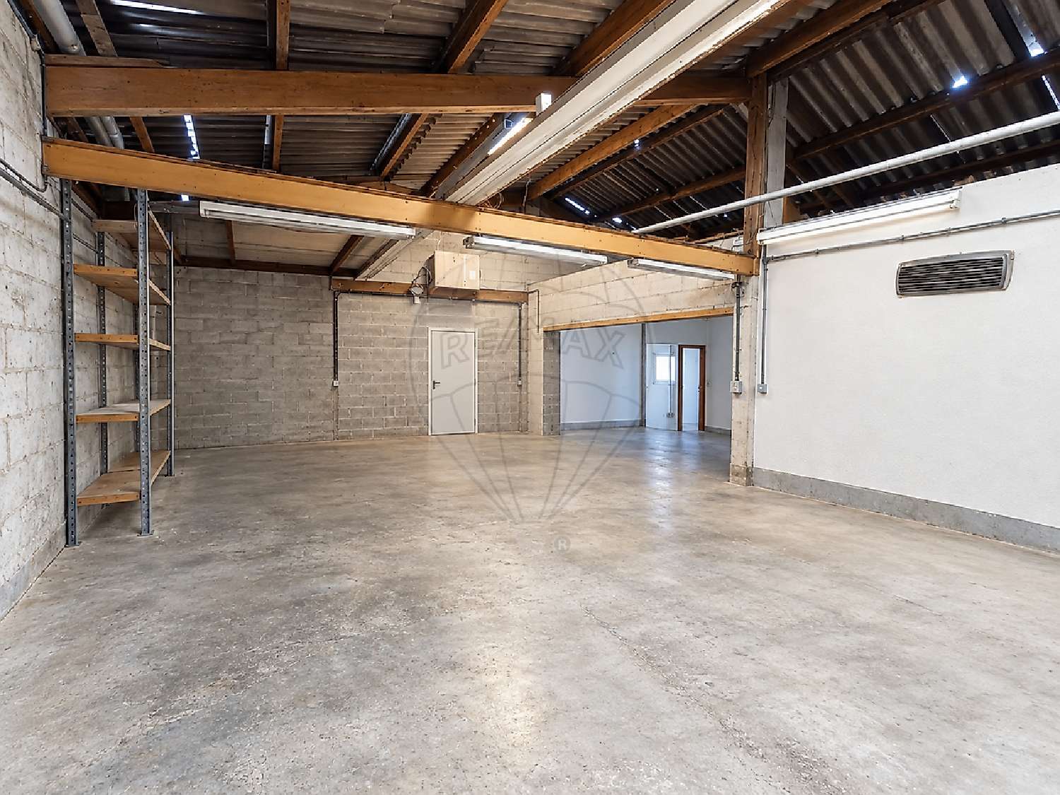  à vendre commerce Saint-Éloi Nièvre 2