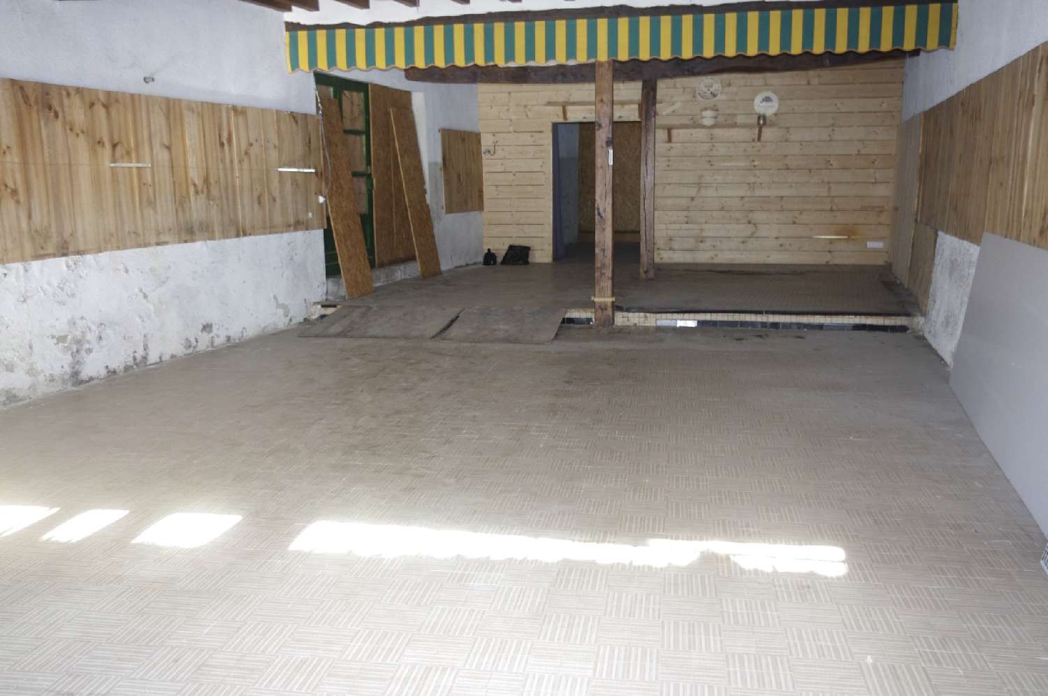  à vendre commerce Vic-Fezensac Gers 2