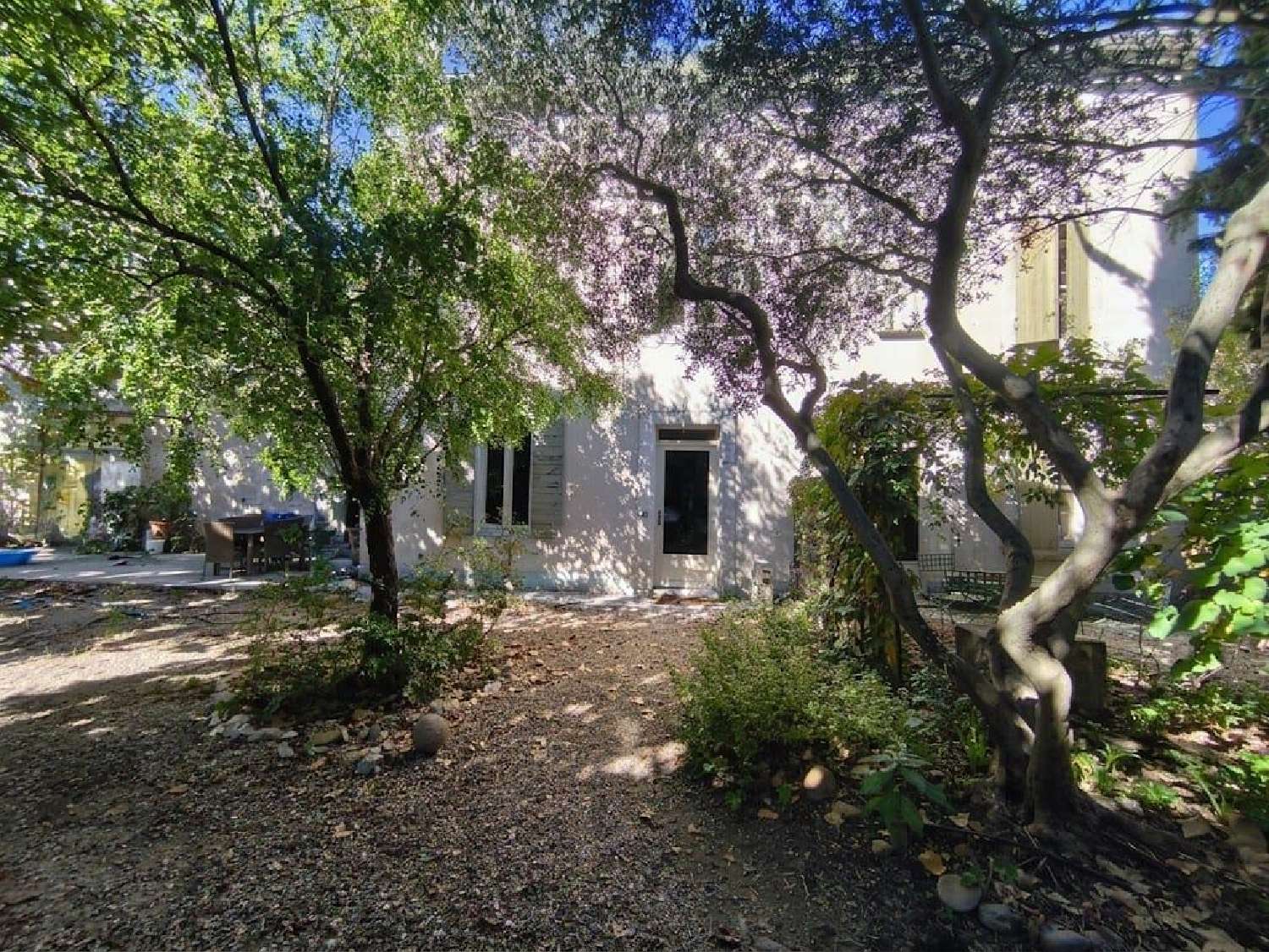 à vendre ferme Boulbon Bouches-du-Rhône 1