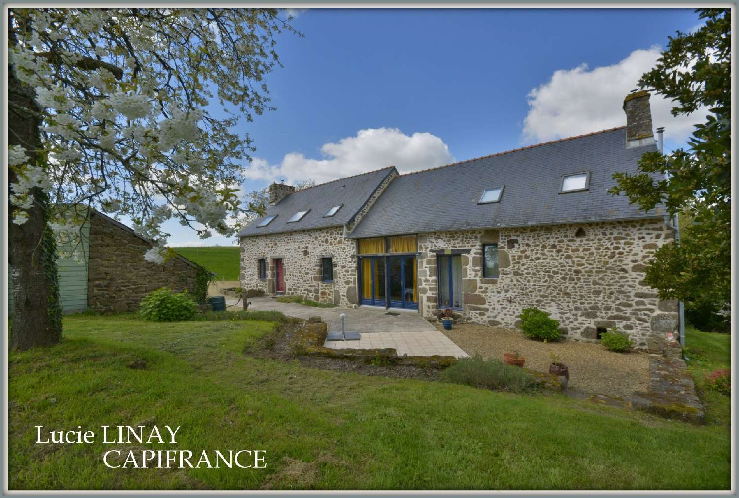  for sale farm Le Pas Mayenne 1