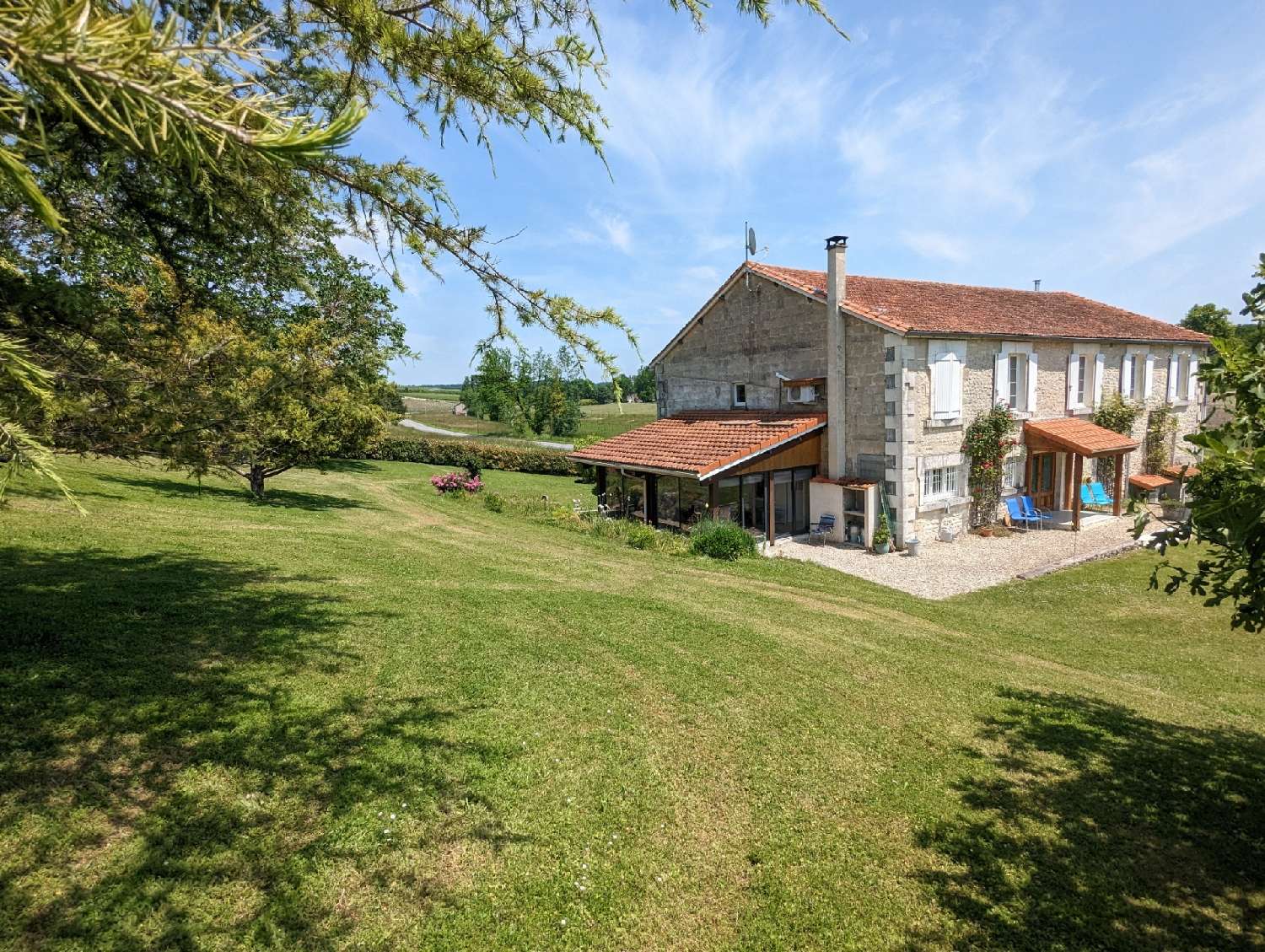  te koop boerderij Lignières-Sonneville Charente 1