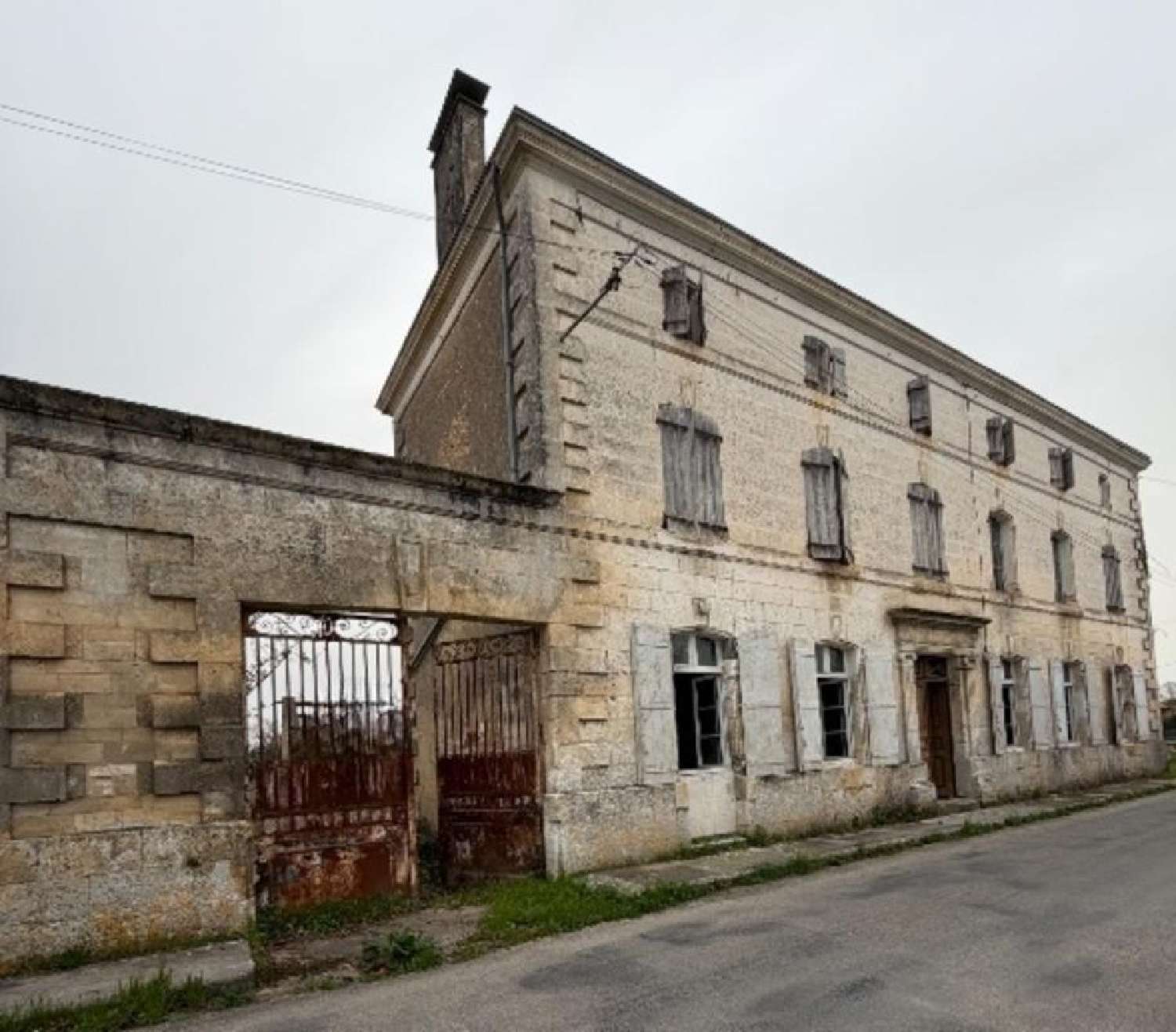 te koop huis Agris Charente 1