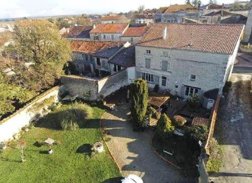 Aigre Charente huis foto 7419005