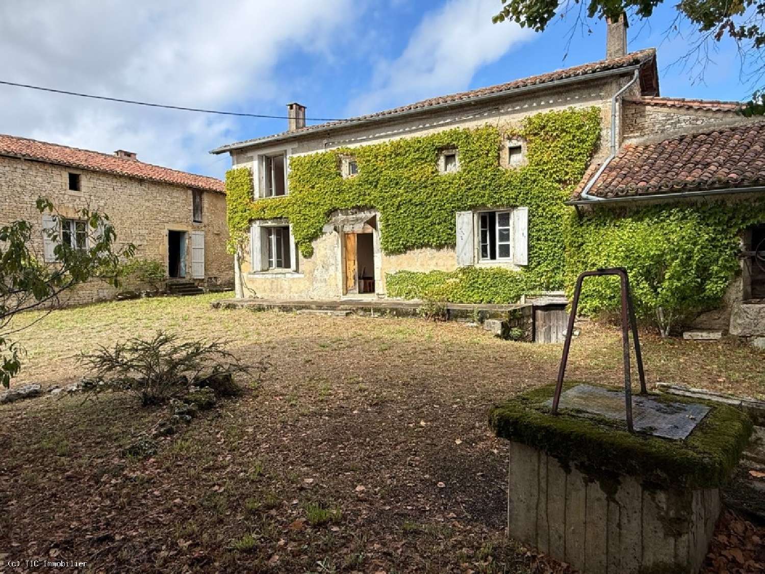 te koop huis Aunac Charente 1