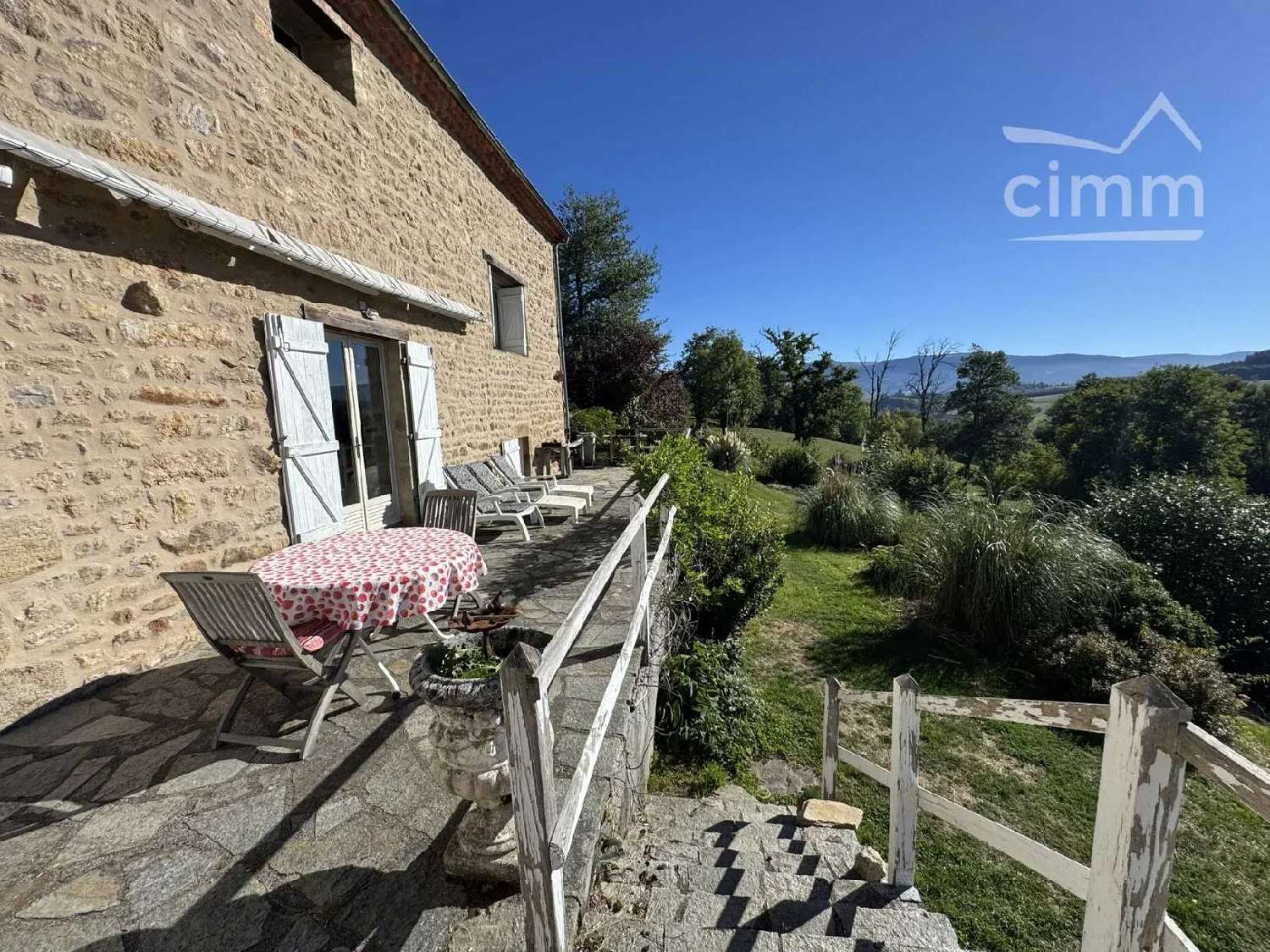 à vendre maison Auzelles Puy-de-Dôme 2
