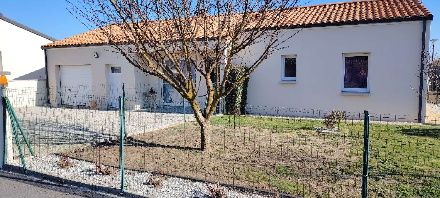 for sale house Brion-près-Thouet Deux-Sèvres 1