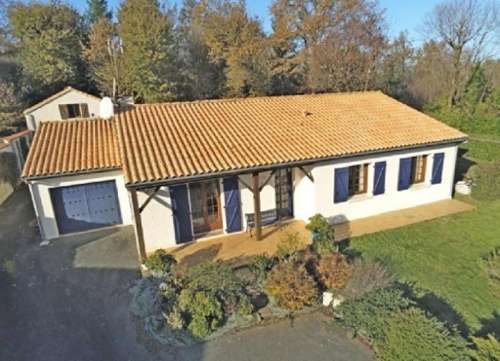 Charroux Vienne maison foto