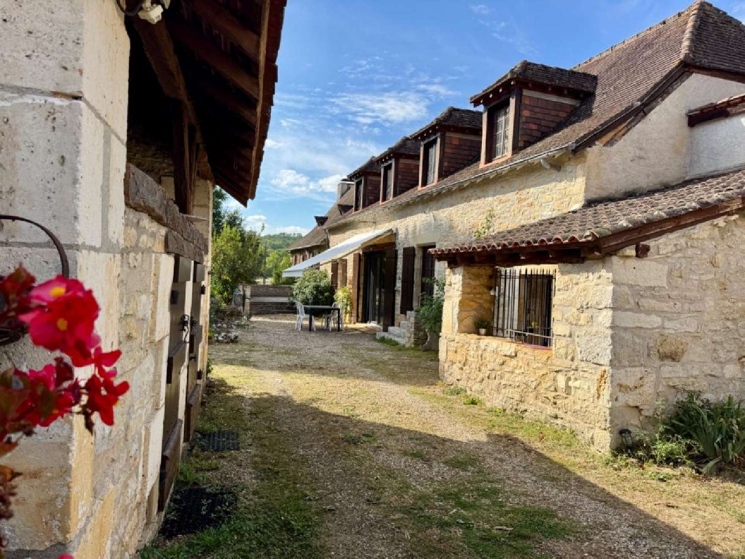  for sale house Coulaures Dordogne 5