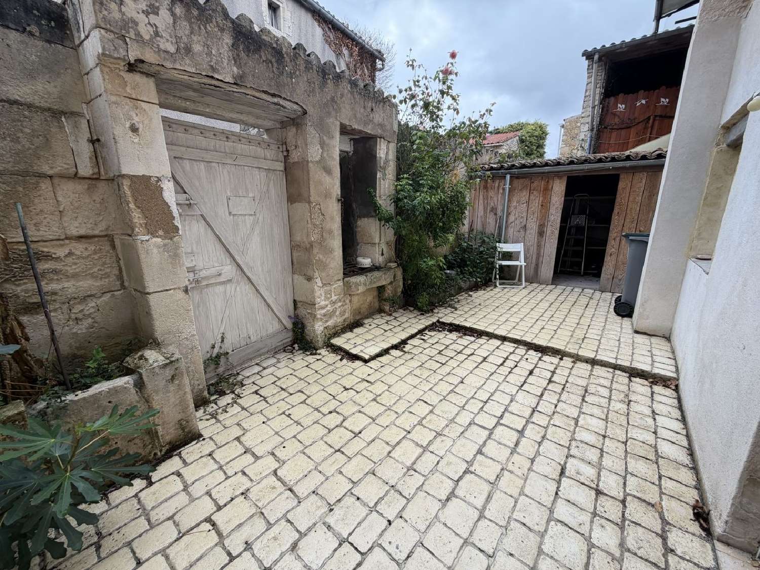 for sale house Courçon Charente-Maritime 1
