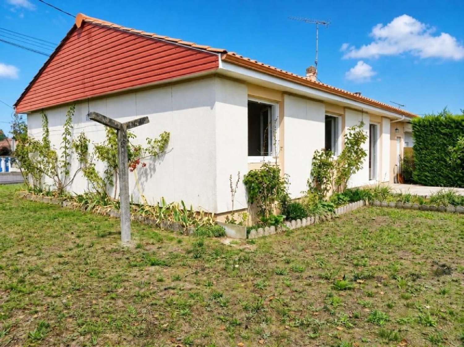 for sale house Guîtres Gironde 1