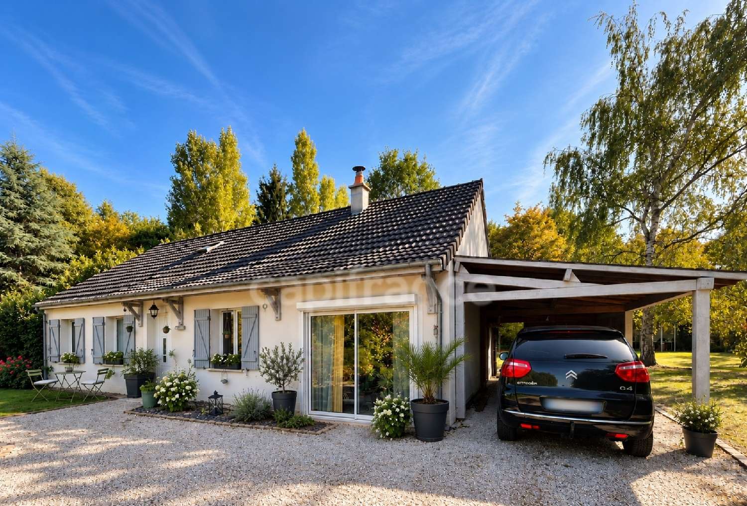 for sale house La Guerche-sur-l'Aubois Cher 1