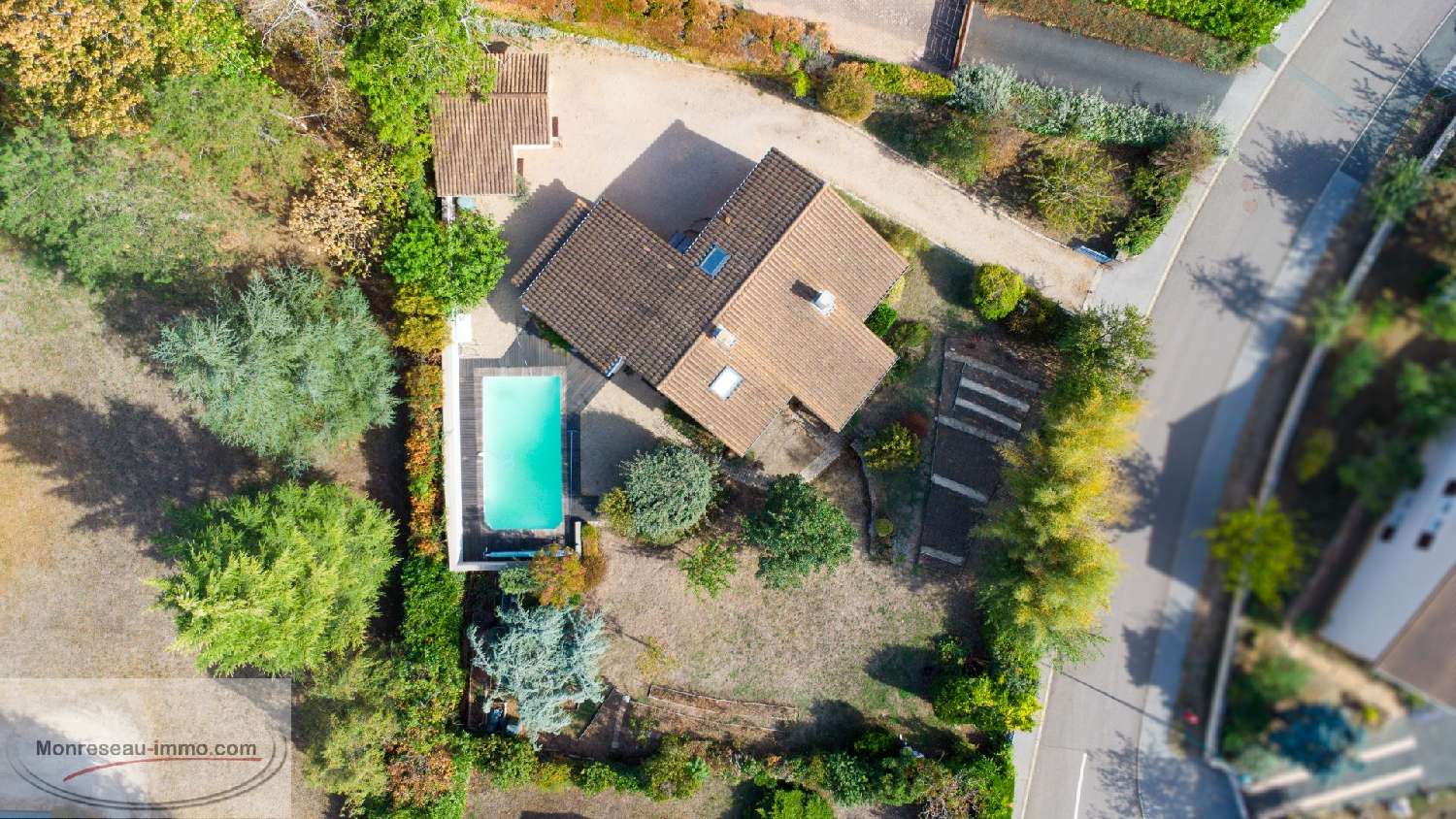  for sale house La Roche-Vineuse Saône-et-Loire 3