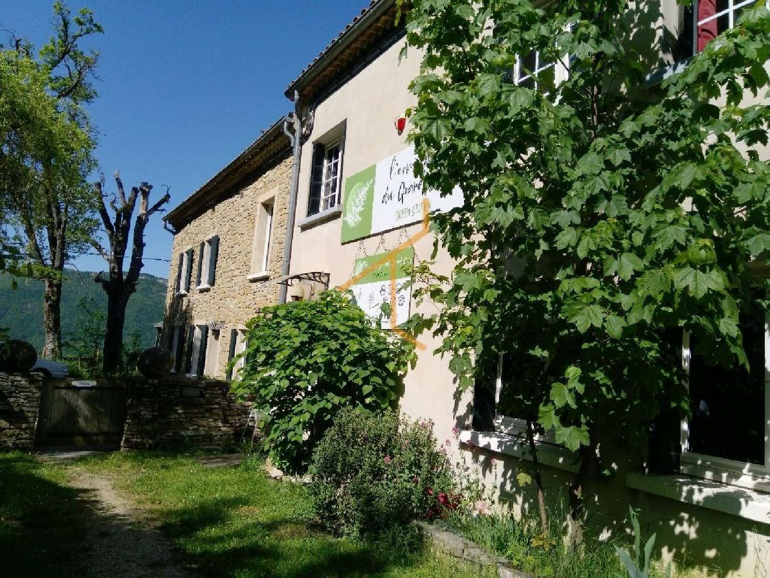 te koop huis Le Poët-Célard Drôme 2