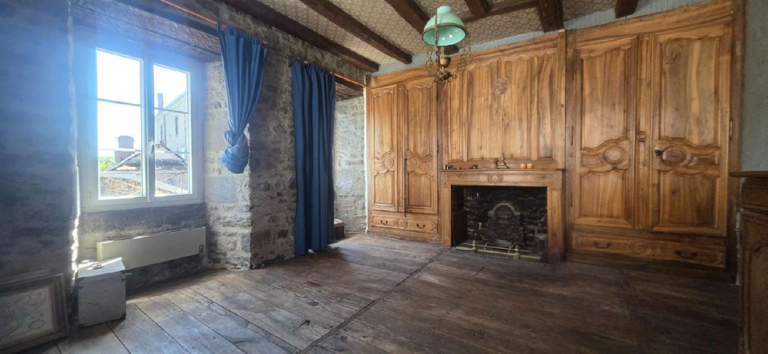  en venta casa Mauriac Cantal 2