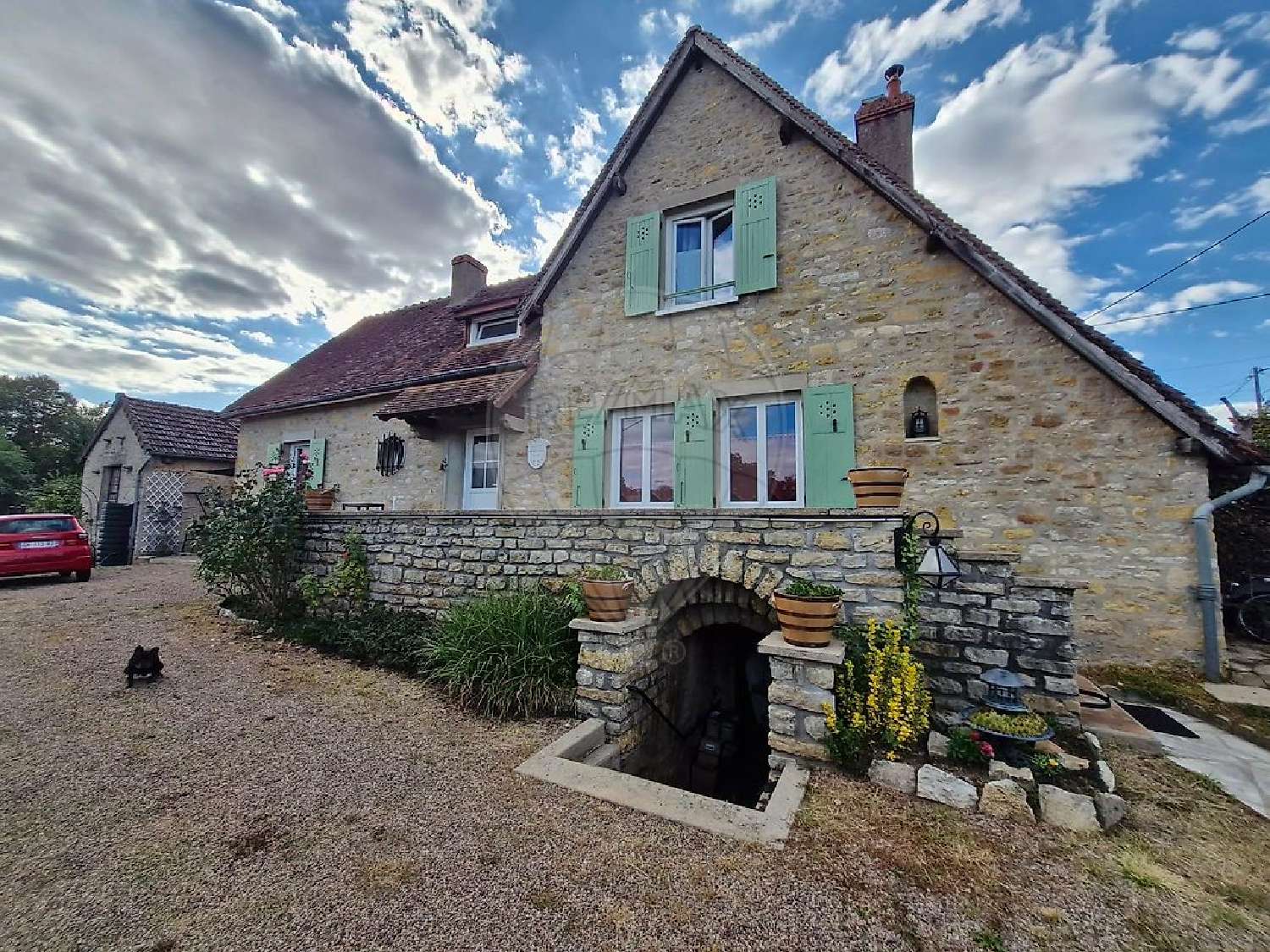 te koop huis Montapas Nièvre 3