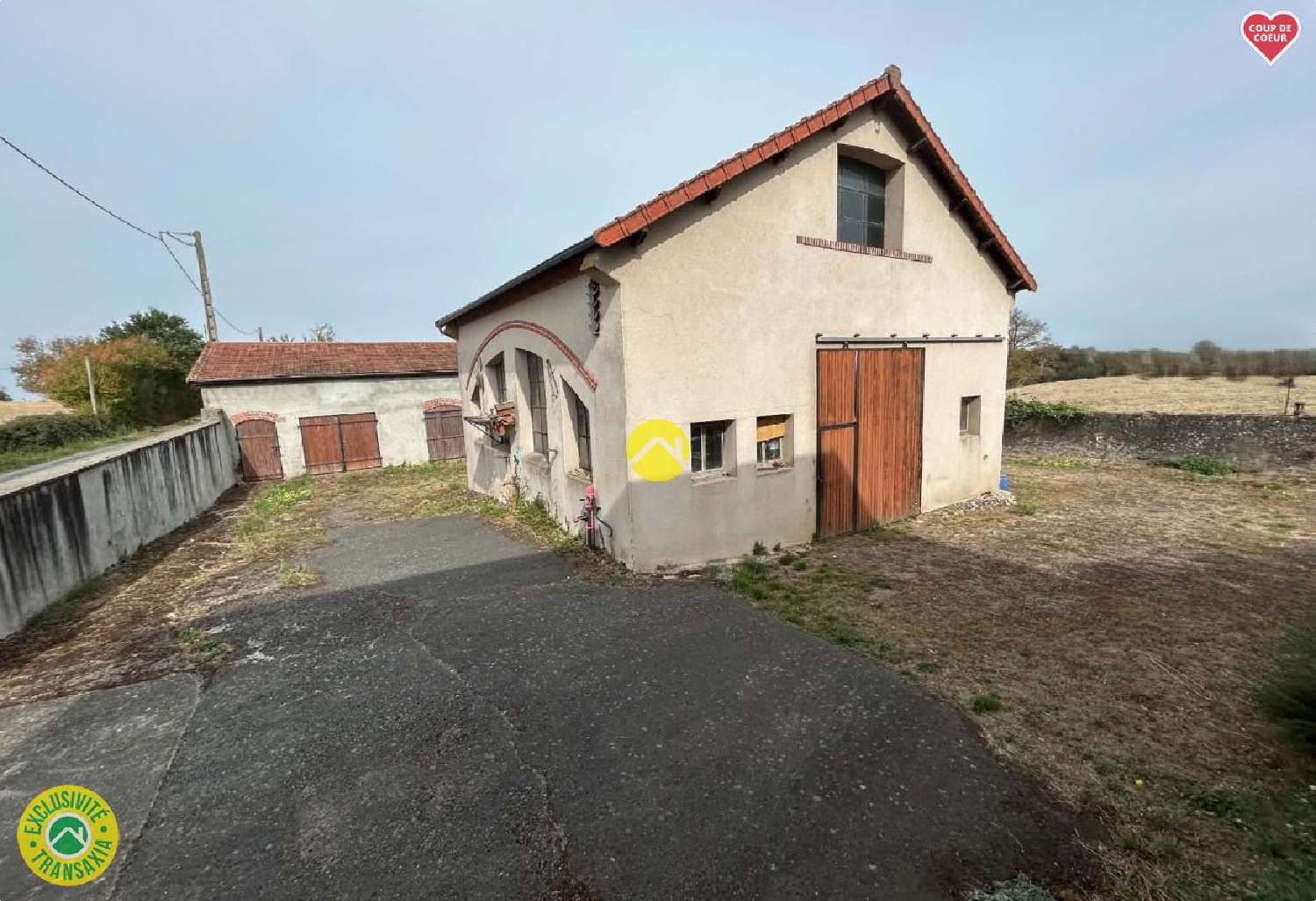 te koop huis Montmarault Allier 2