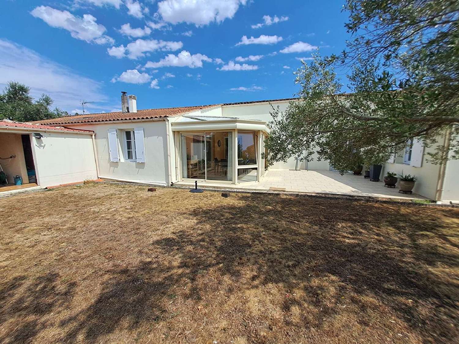  for sale house Nieul-sur-Mer Charente-Maritime 1