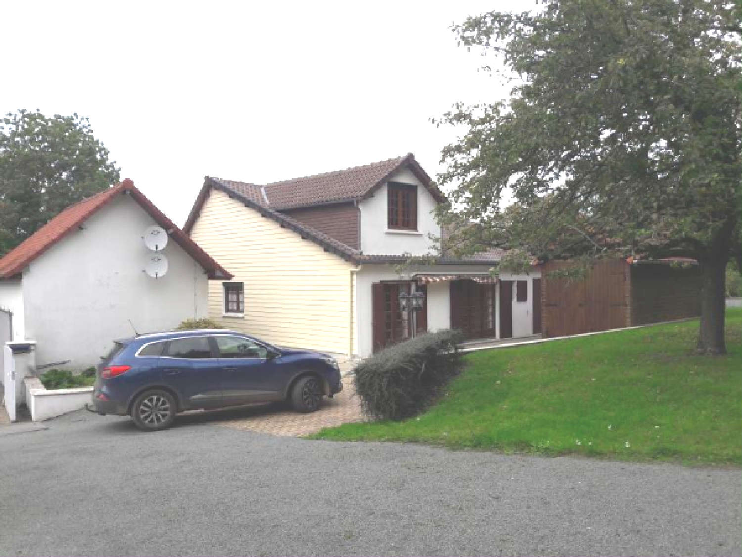 for sale house Oisemont Somme 2
