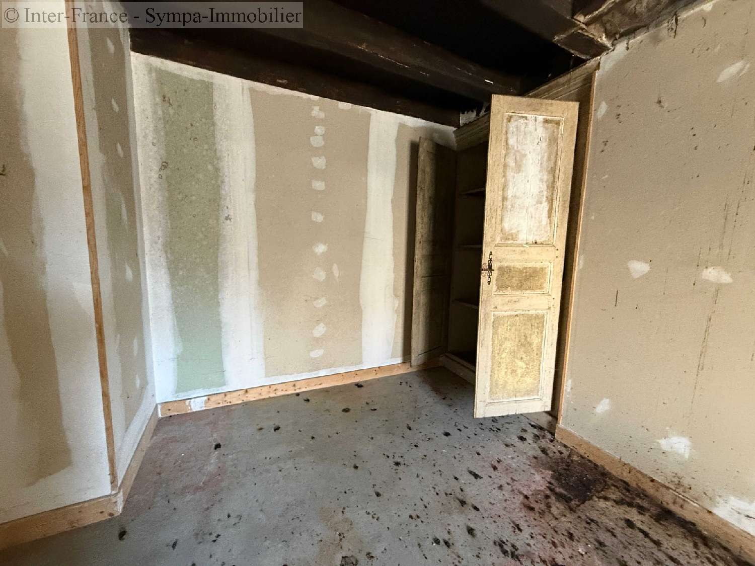 à vendre maison Pont-la-Ville Haute-Marne 7