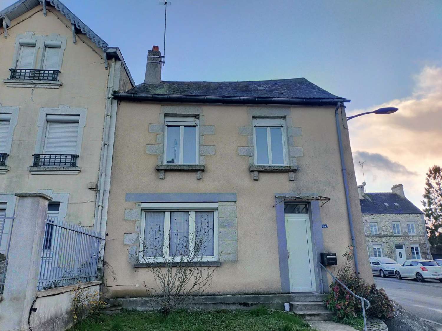 te koop huis Pré-en-Pail Mayenne 1