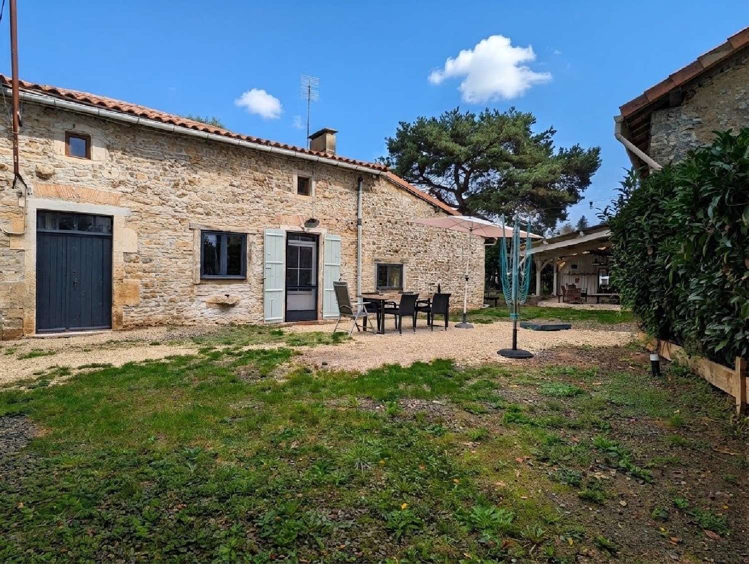 à vendre maison Saint-Claud Charente 1