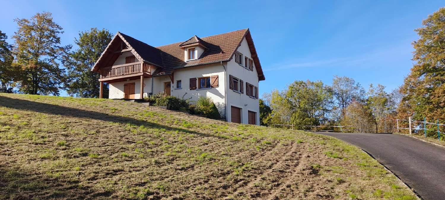 à vendre maison Saint-Geoire-en-Valdaine Isère 2