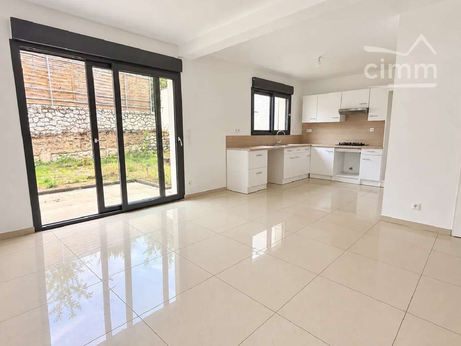 à vendre maison Saint-Gervais-la-Forêt Loir-et-Cher 3