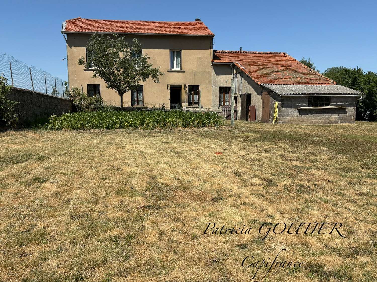 à vendre maison Saint-Jean-la-Vêtre Loire 1