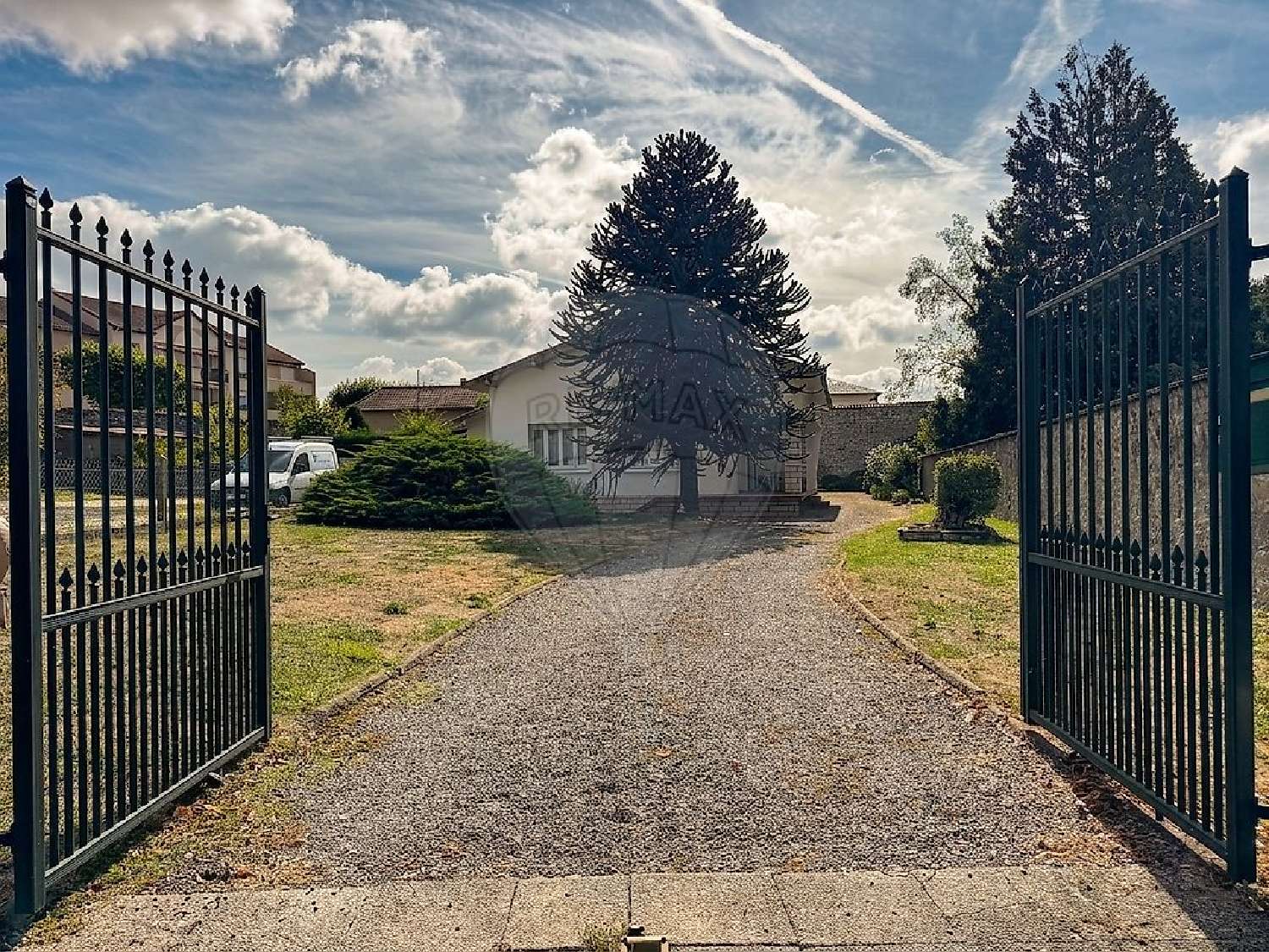 à vendre maison Saint-Junien Haute-Vienne 2