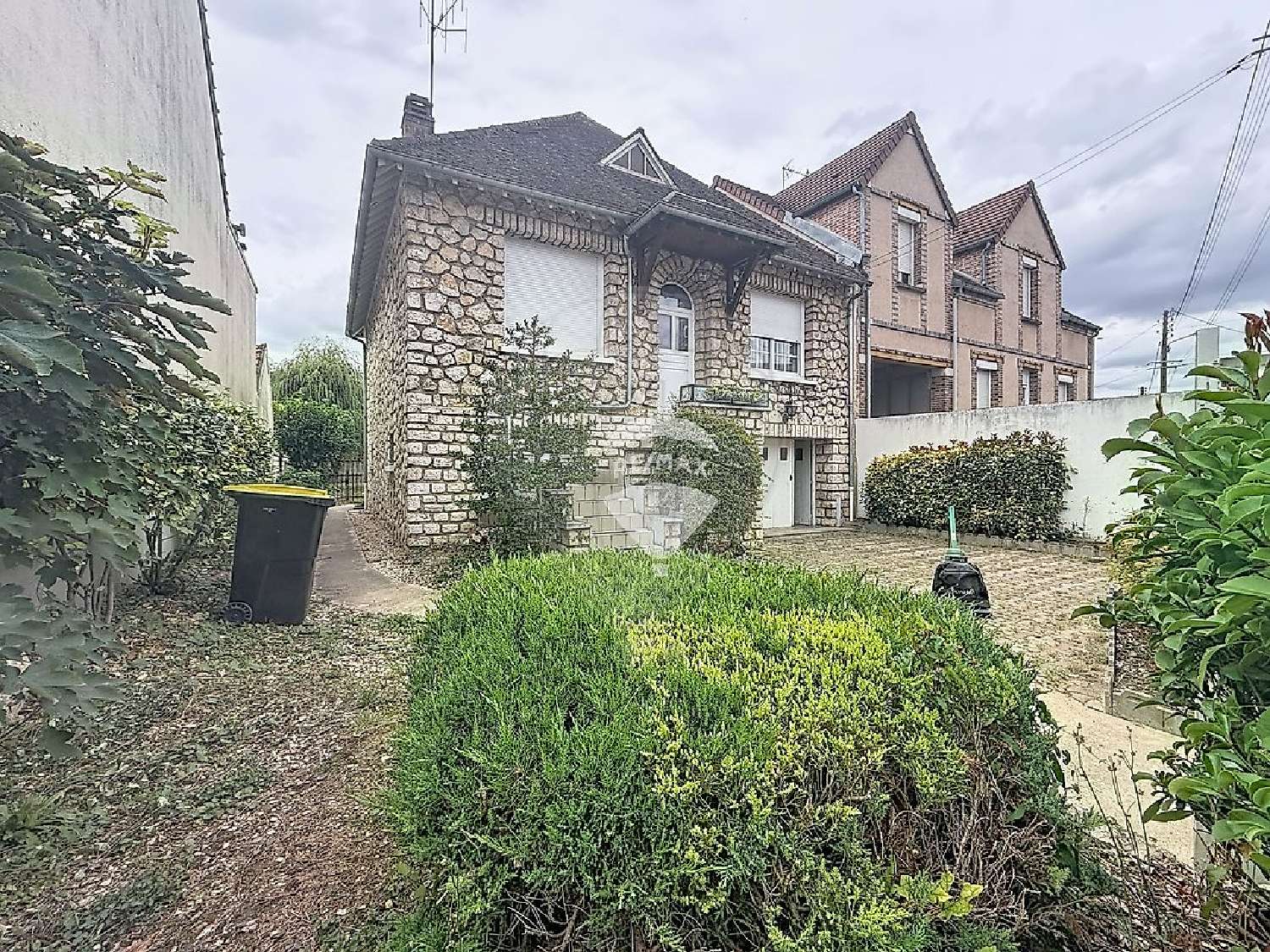 te koop huis Sens Yonne 2