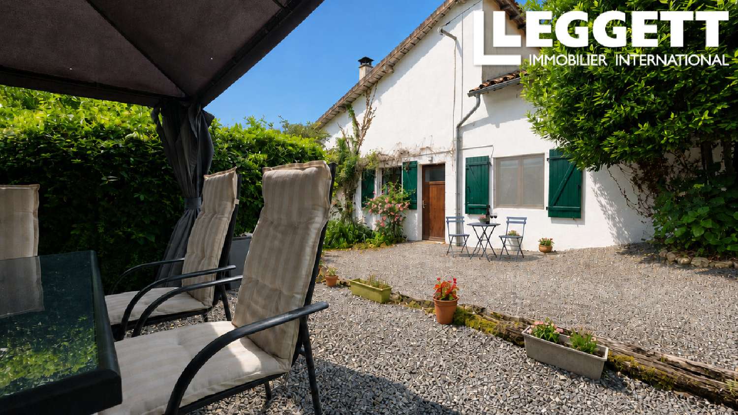 te koop huis Suaux Charente 1