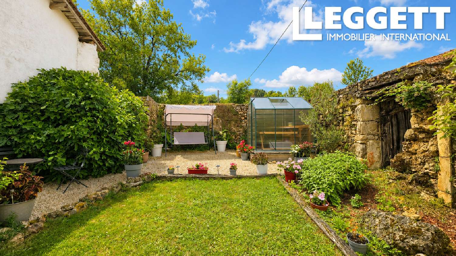 te koop huis Suaux Charente 8