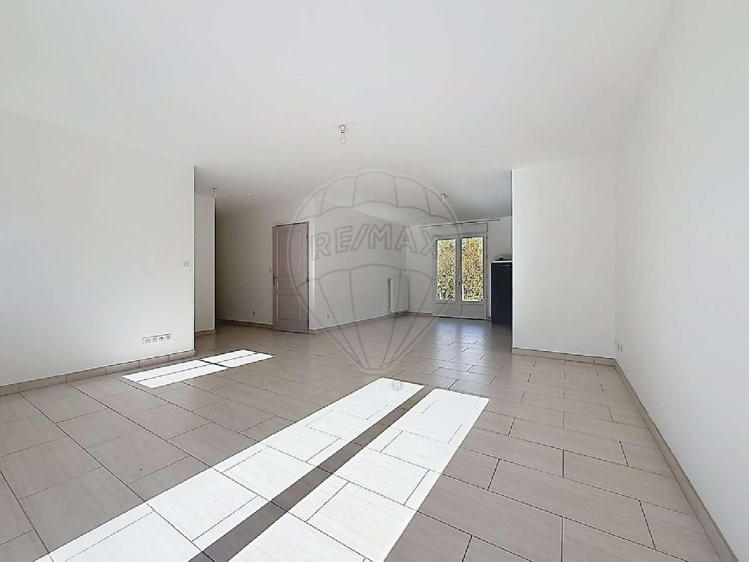 for sale house Villebougis Yonne 3