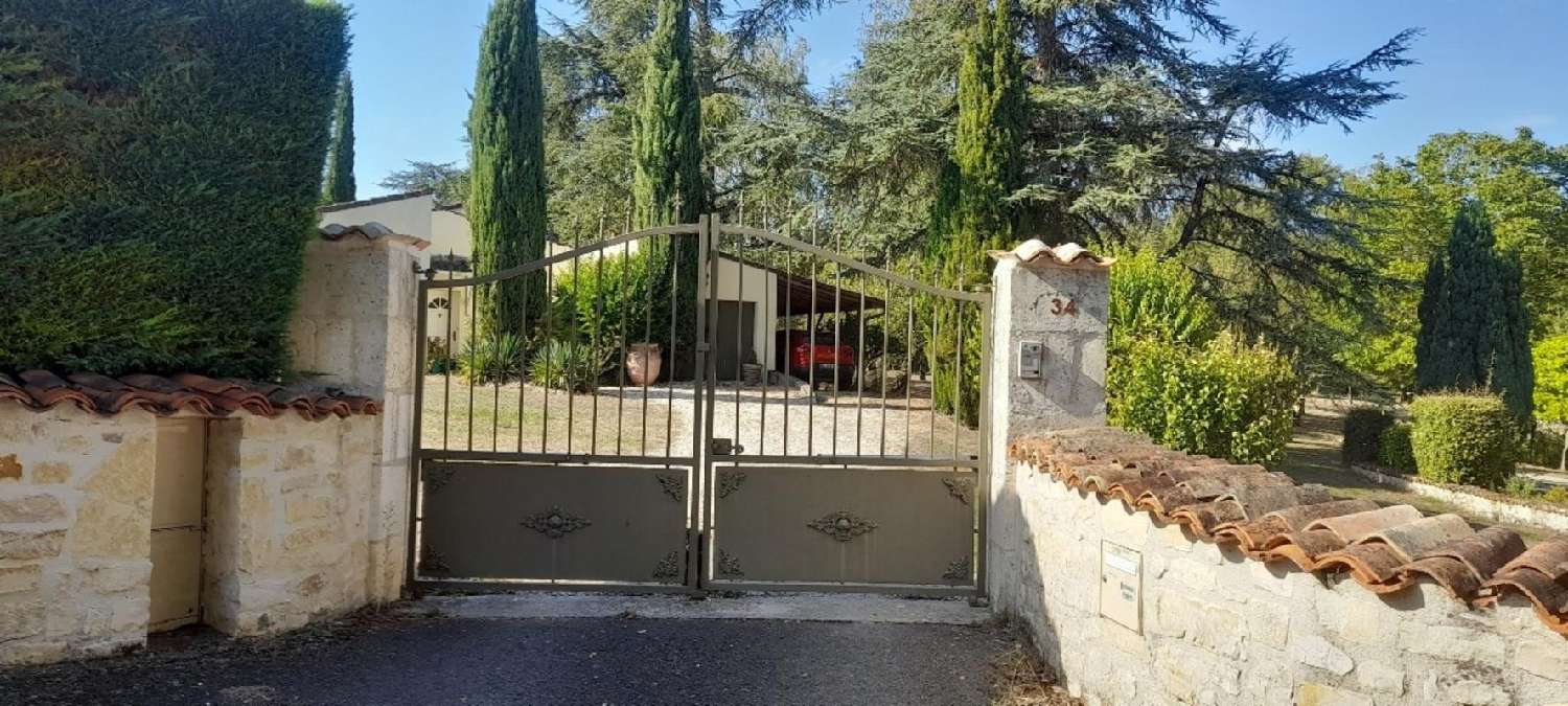 te koop huis Voeuil-et-Giget Charente 7