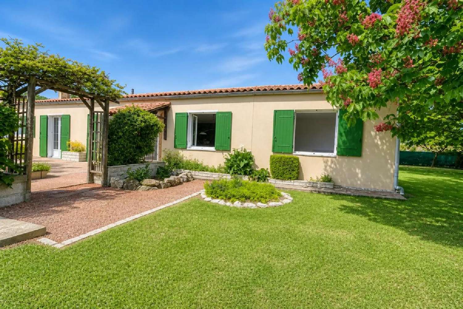 for sale house Yves Charente-Maritime 1