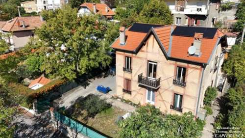 Digne-Les-Bains Alpes-de-Haute-Provence herenhuis foto 7420822