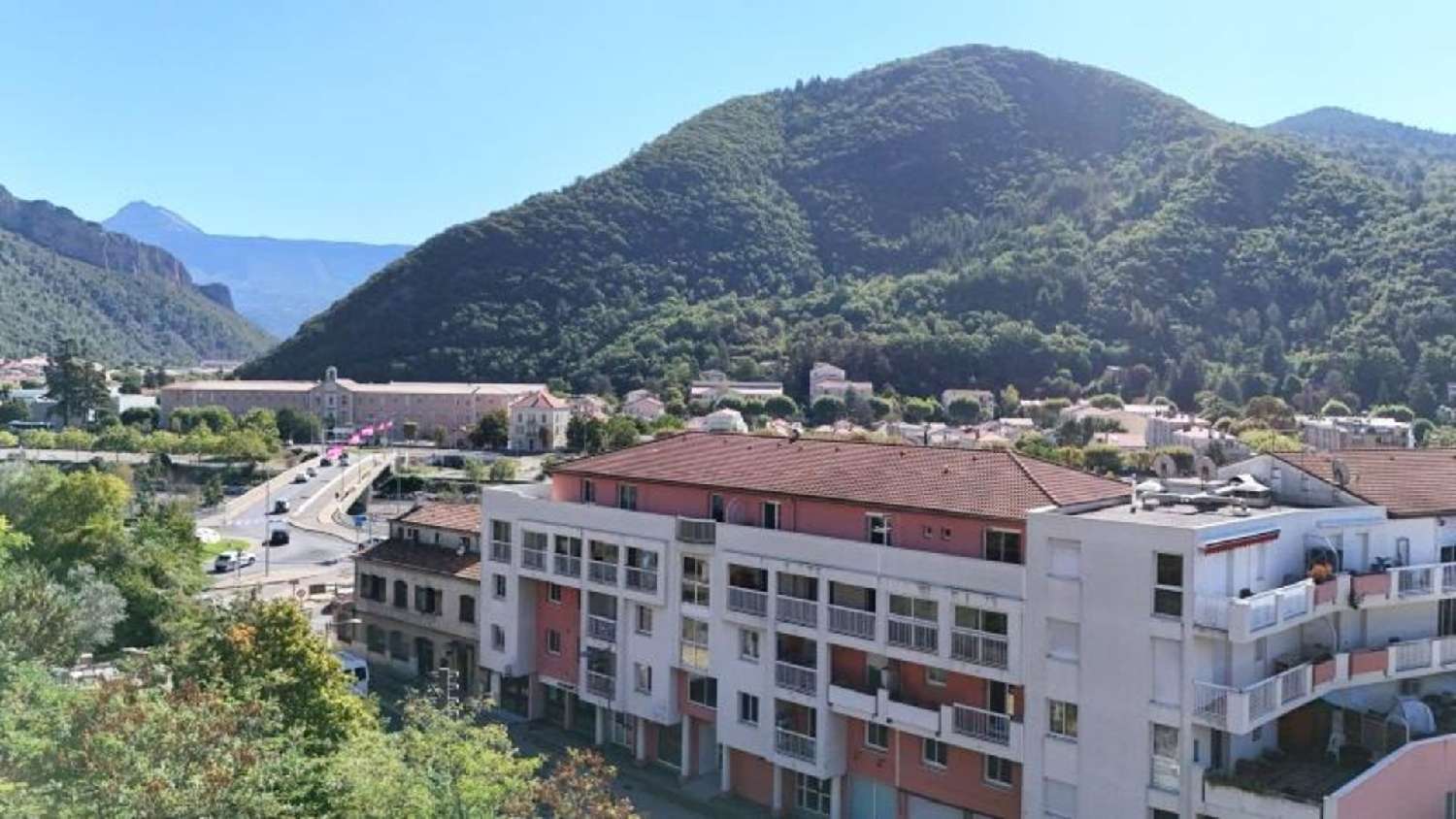 te koop herenhuis Digne-Les-Bains Alpes-de-Haute-Provence 2