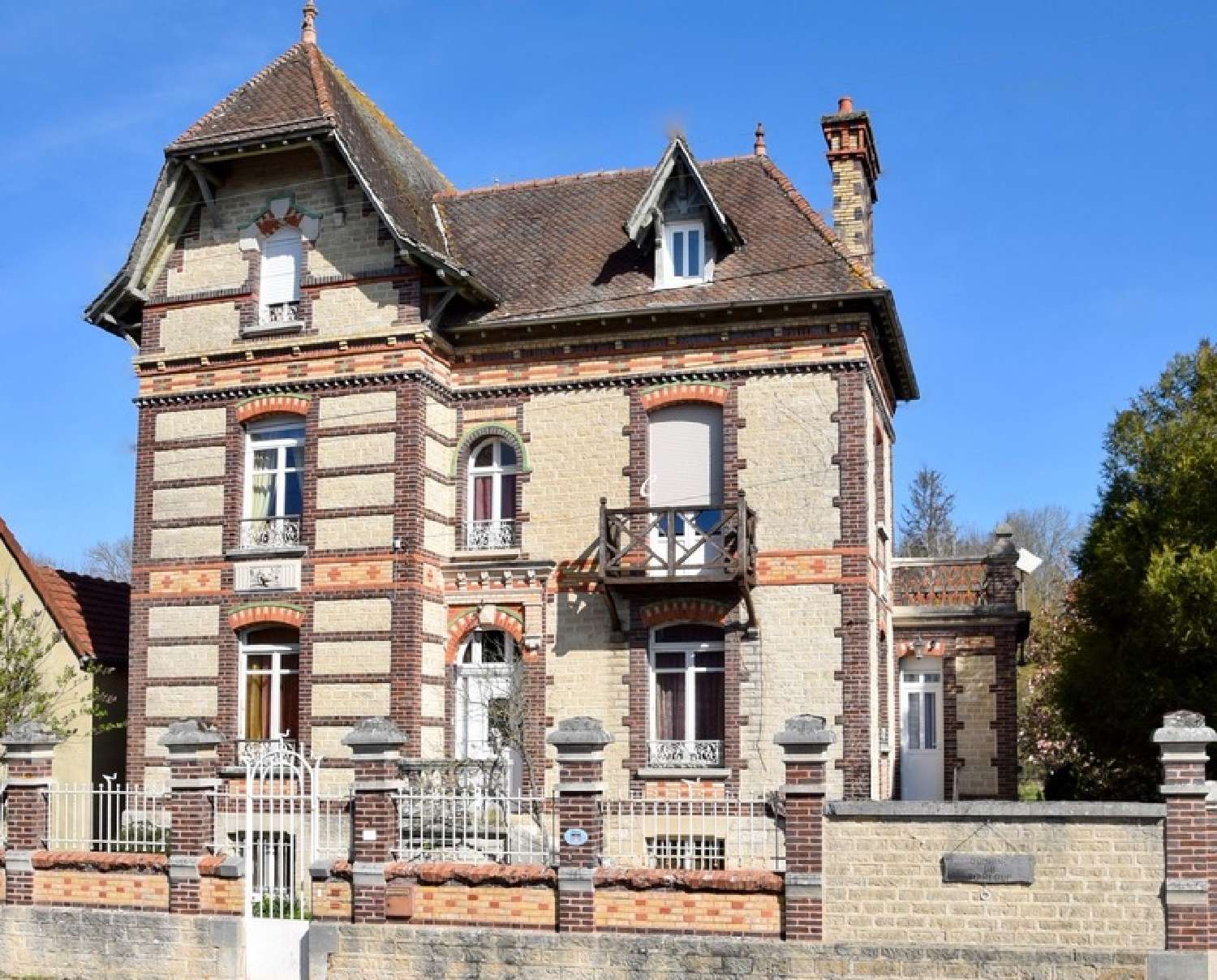  à vendre maison bourgeoise Estissac Aube 1