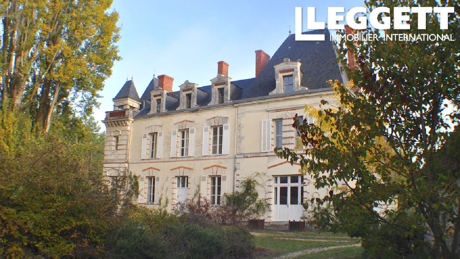 te koop herenhuis Noyant Maine-et-Loire 1