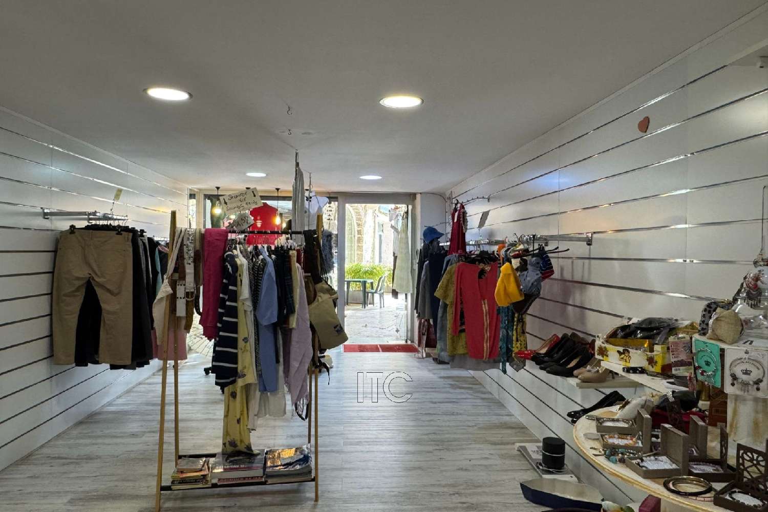 for sale office Trets Bouches-du-Rhône 1