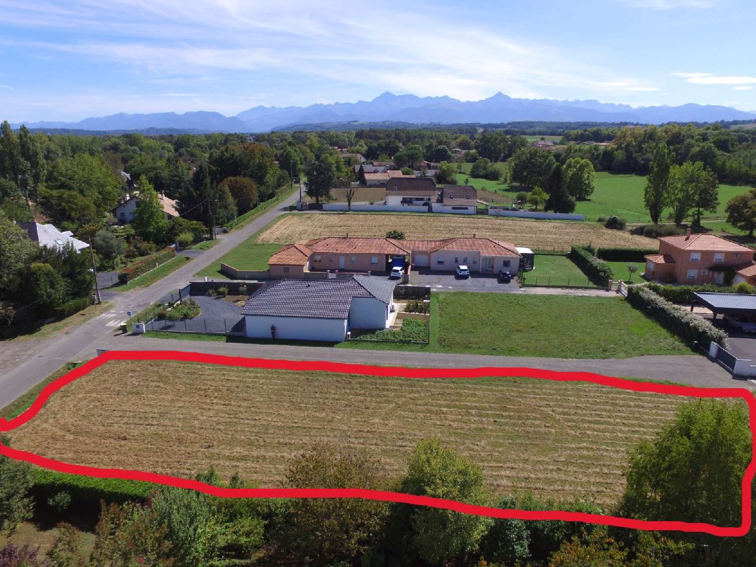  te koop terrein Odos Hautes-Pyrénées 1