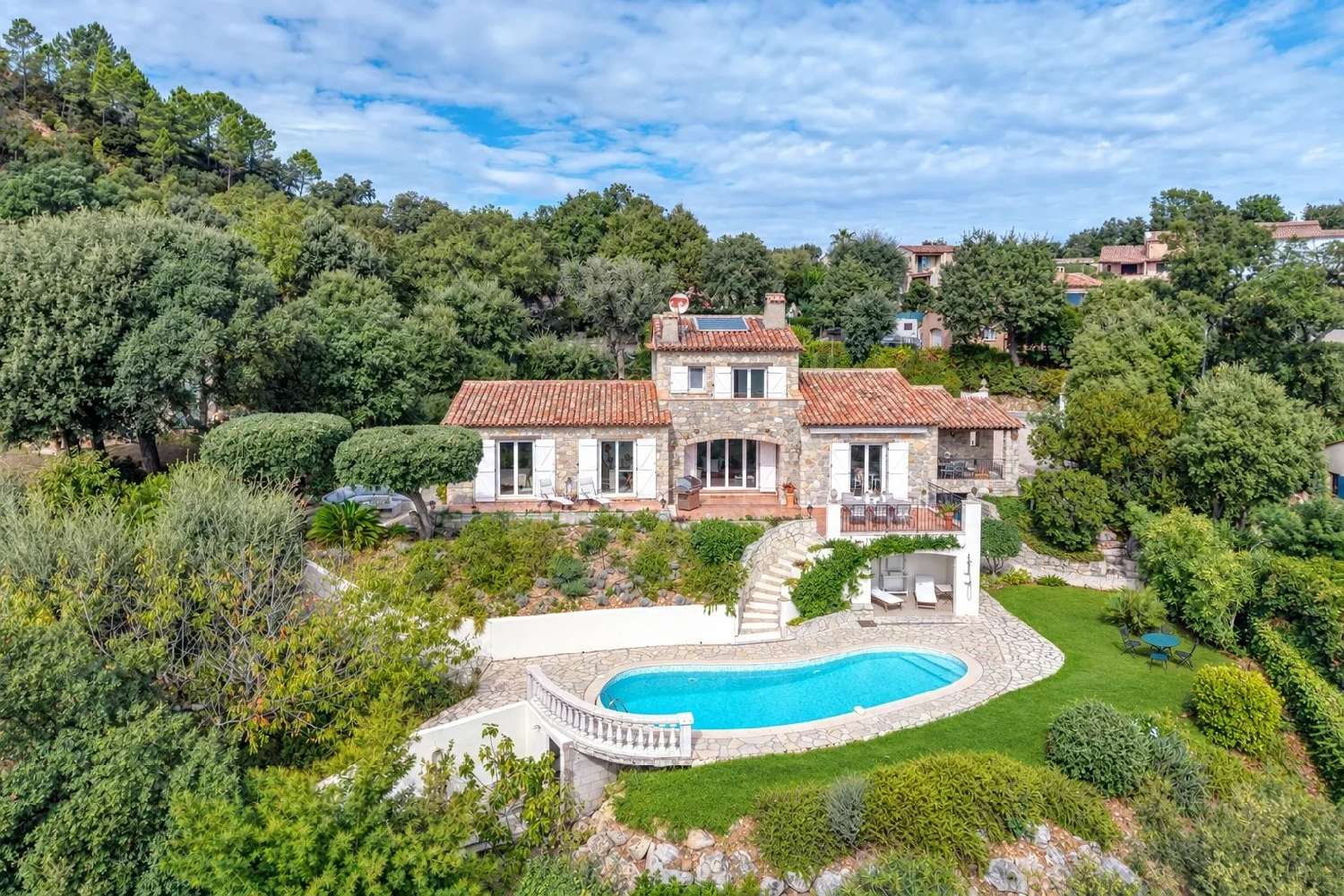 te koop villa Bagnols-en-Forêt Var 2