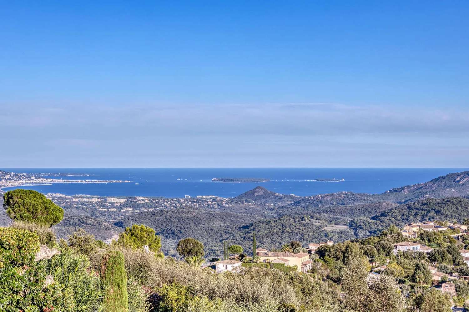te koop villa Bagnols-en-Forêt Var 3
