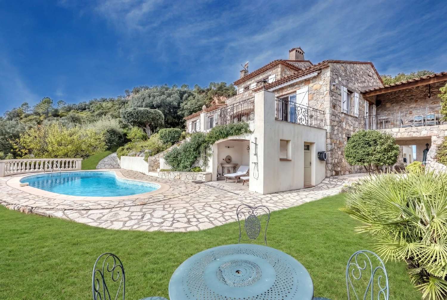 te koop villa Bagnols-en-Forêt Var 8