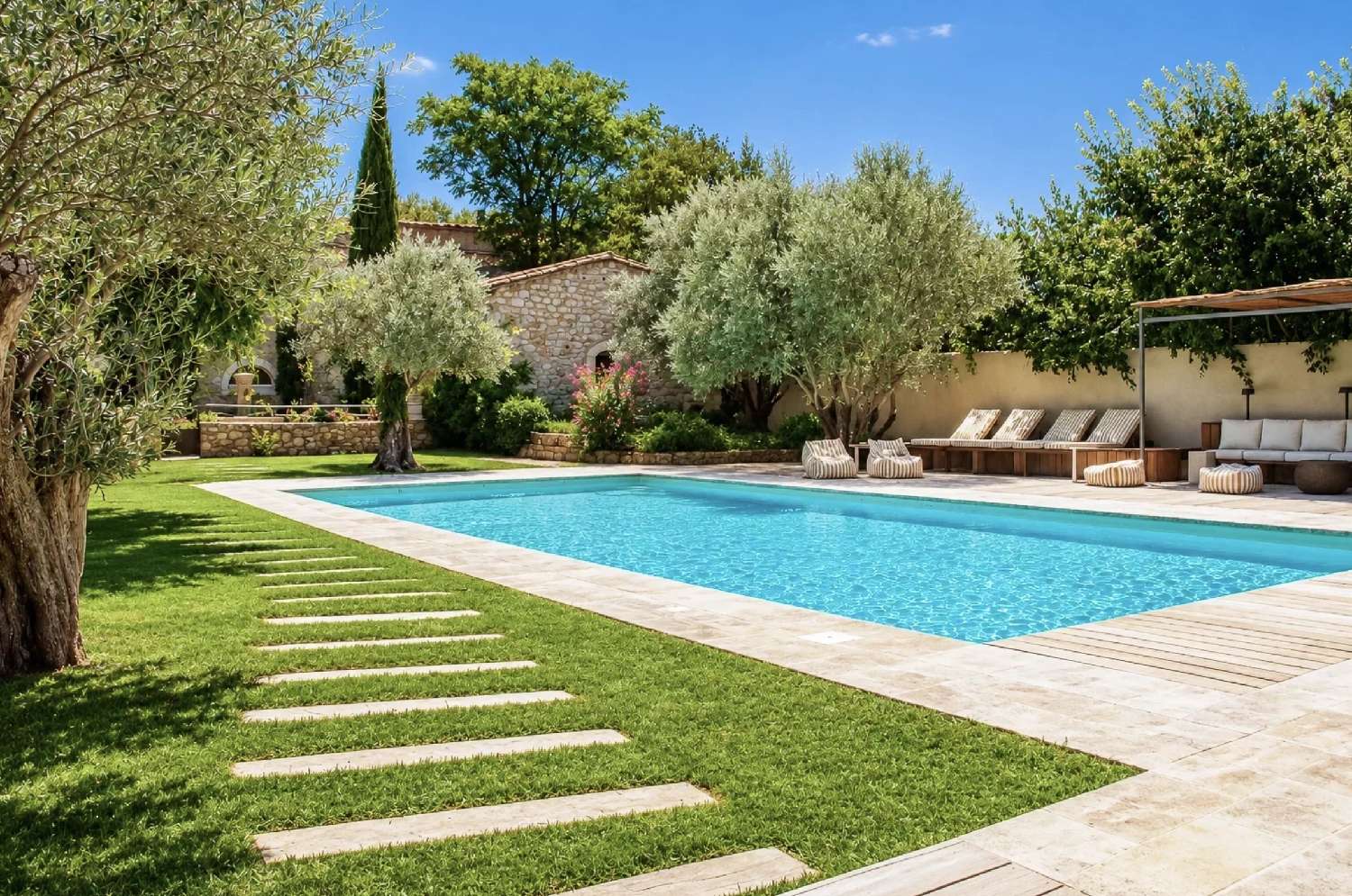 à vendre villa Eygalières Bouches-du-Rhône 2