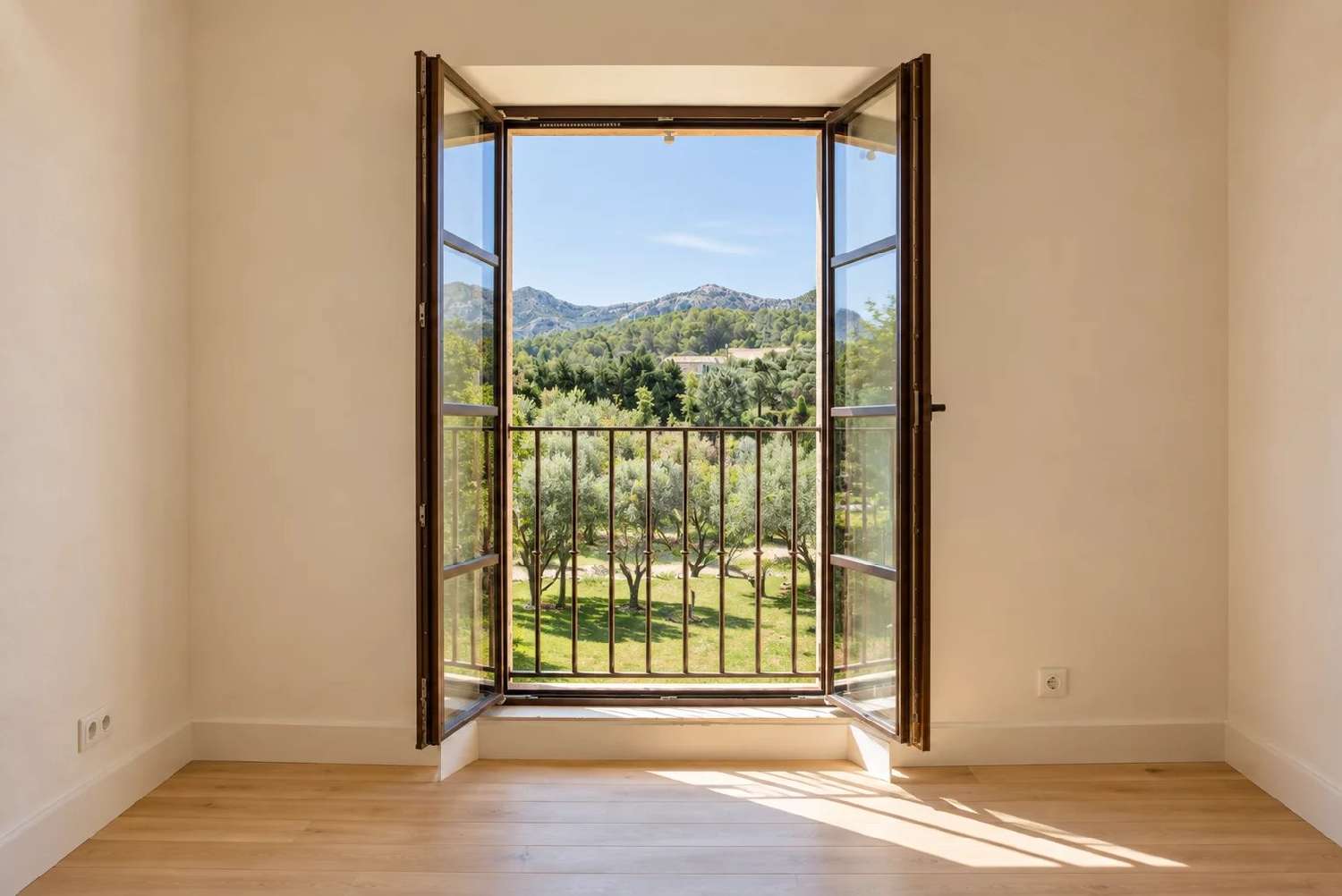 for sale villa Eygalières Bouches-du-Rhône 8