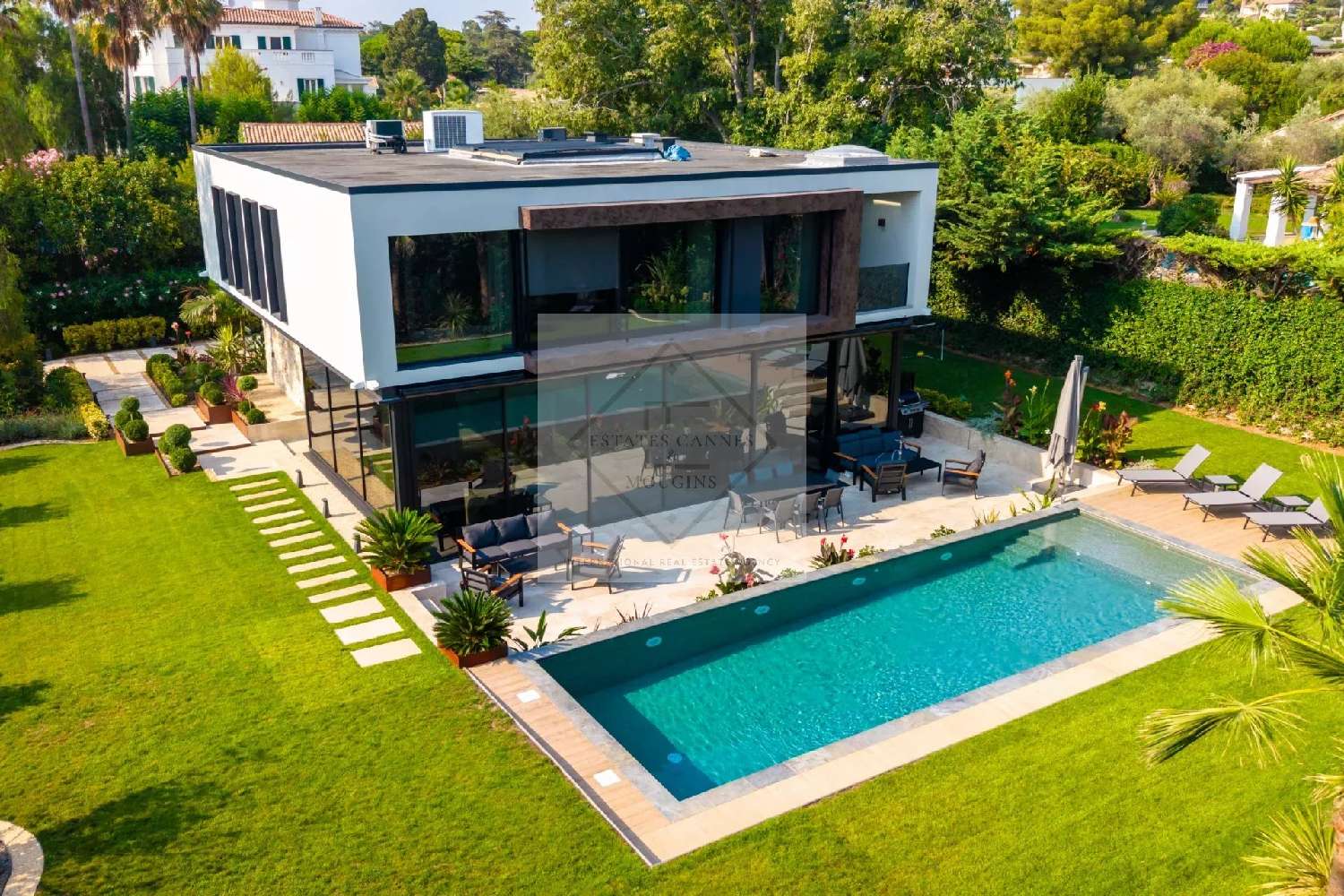  for sale villa Juan-les-Pins Alpes-Maritimes 1