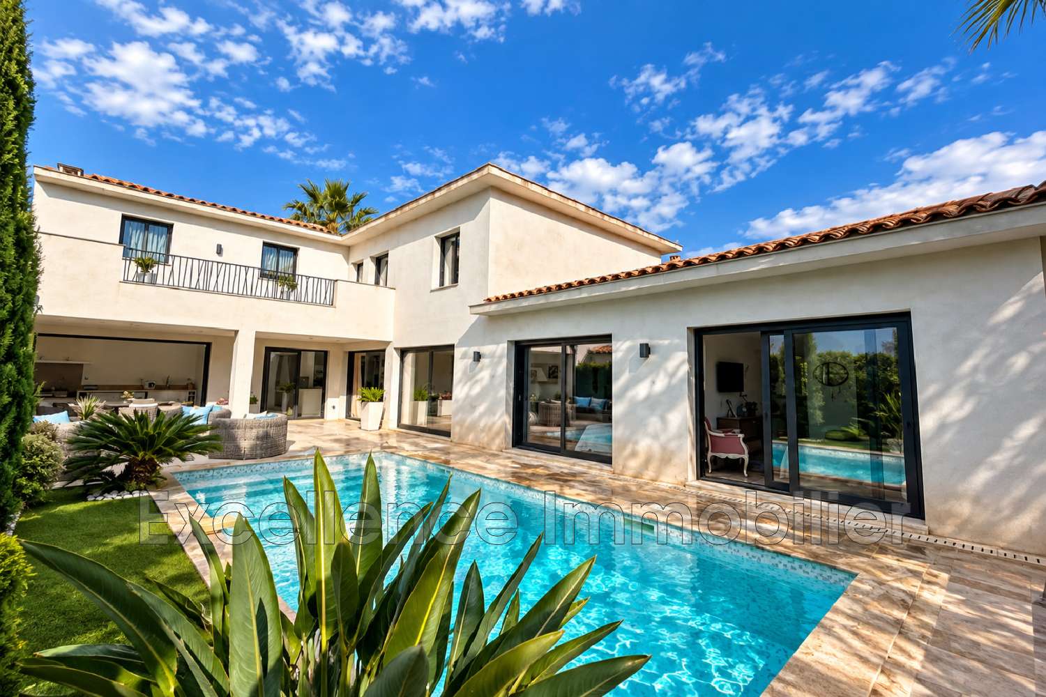  for sale villa Sainte-Maxime Var 1