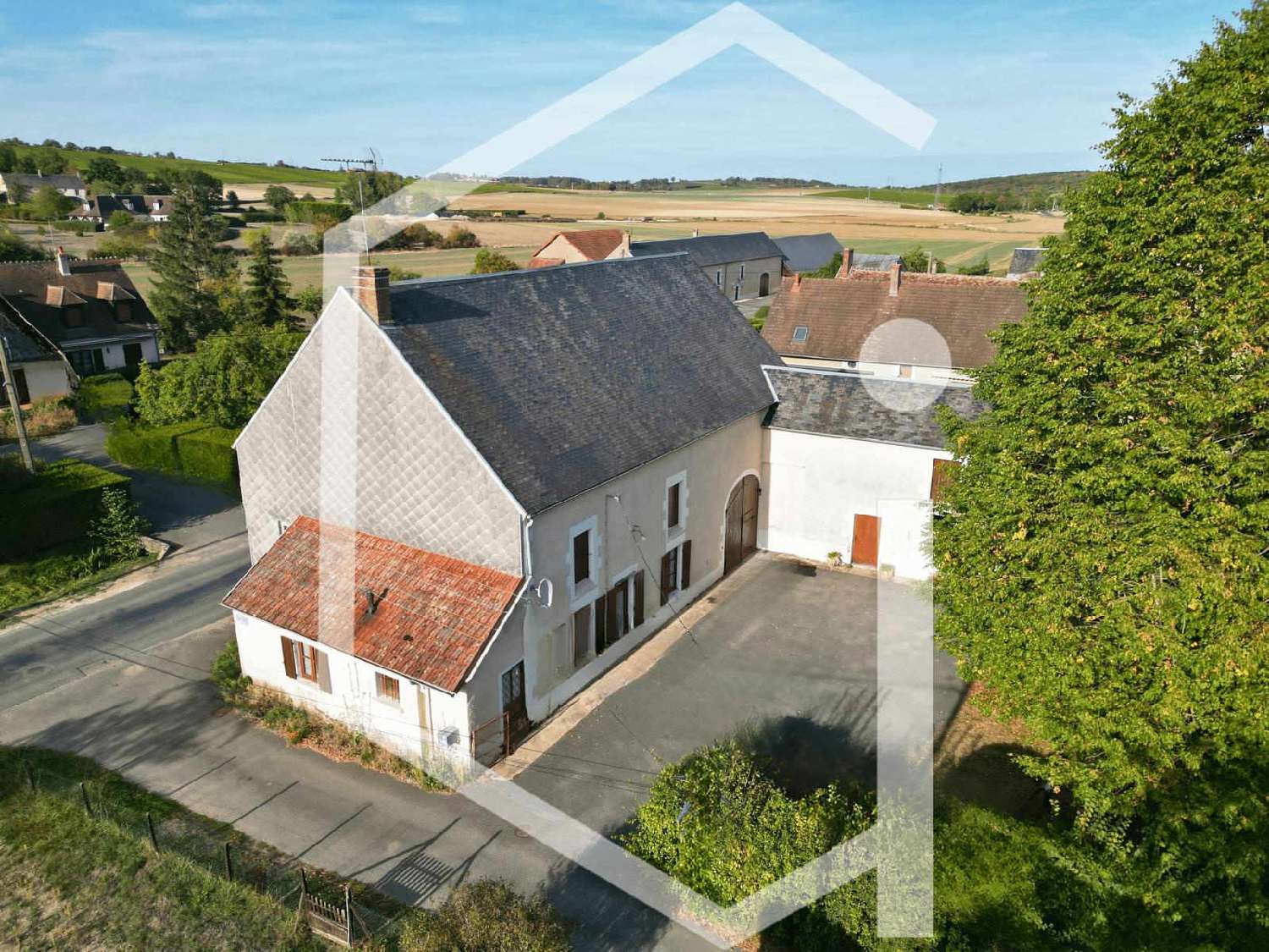 à vendre villa Sury-en-Vaux Cher 1